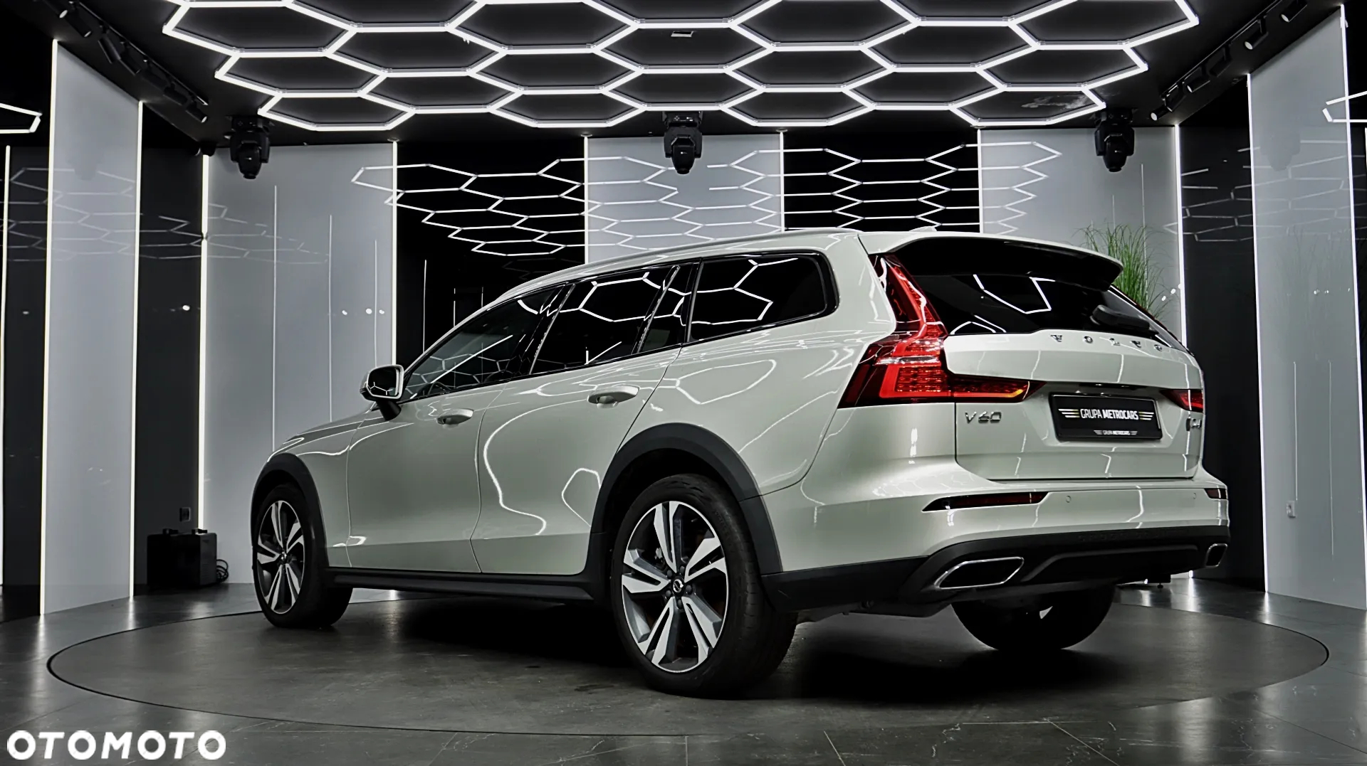Volvo V60 Cross Country Pro D4 AWD - 6