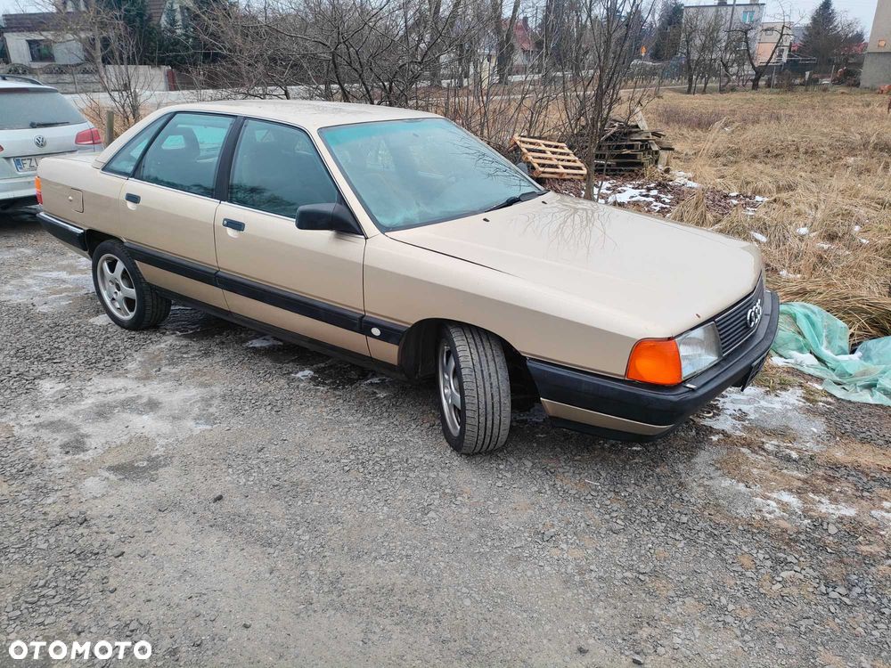 Audi 100 - 2