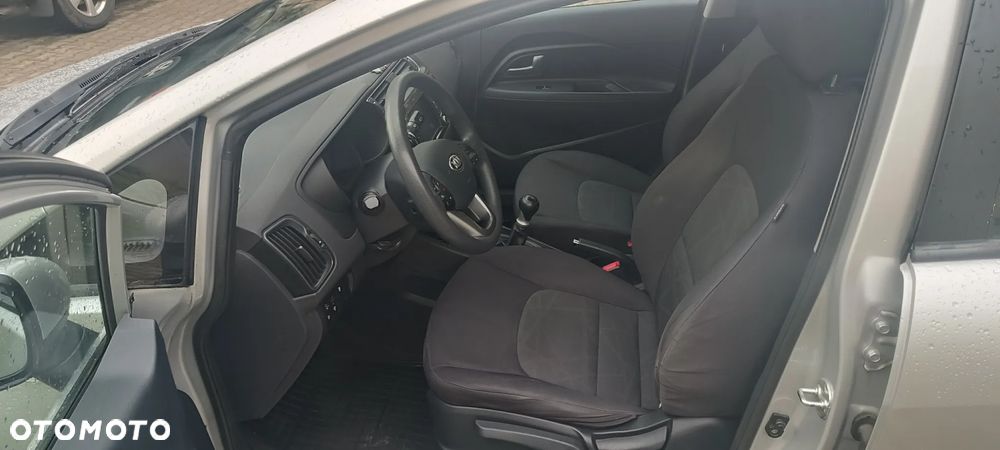 Kia Rio 1.2 M (klm) - 9