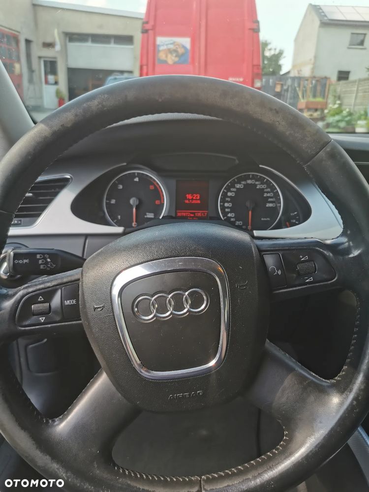 Audi A4 Avant 3.0 TDI Quattro Tiptronic - 9
