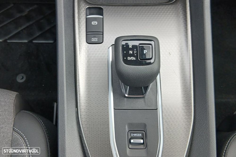 Nissan Qashqai 1.3 DIG-T N-Connecta Xtronic - 9