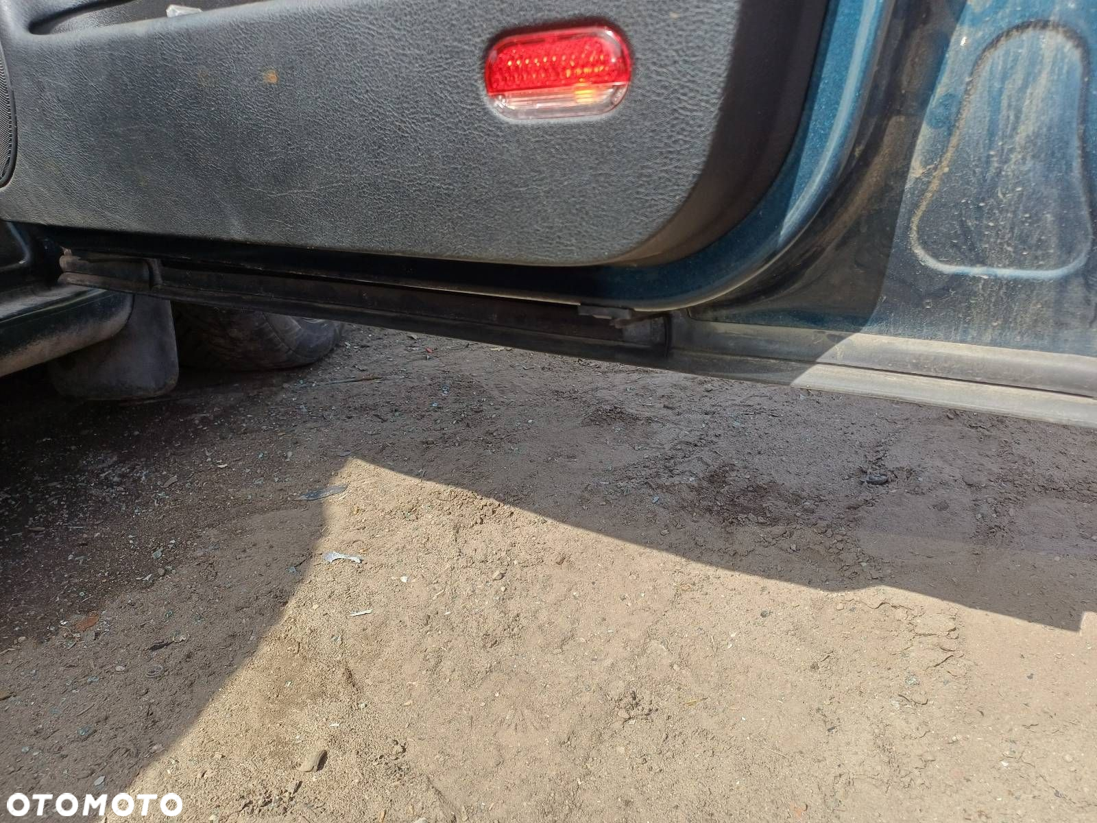 DRZWI KOMPLETNE PRAWY PRZÓD VOLKSWAGEN BORA I - 4