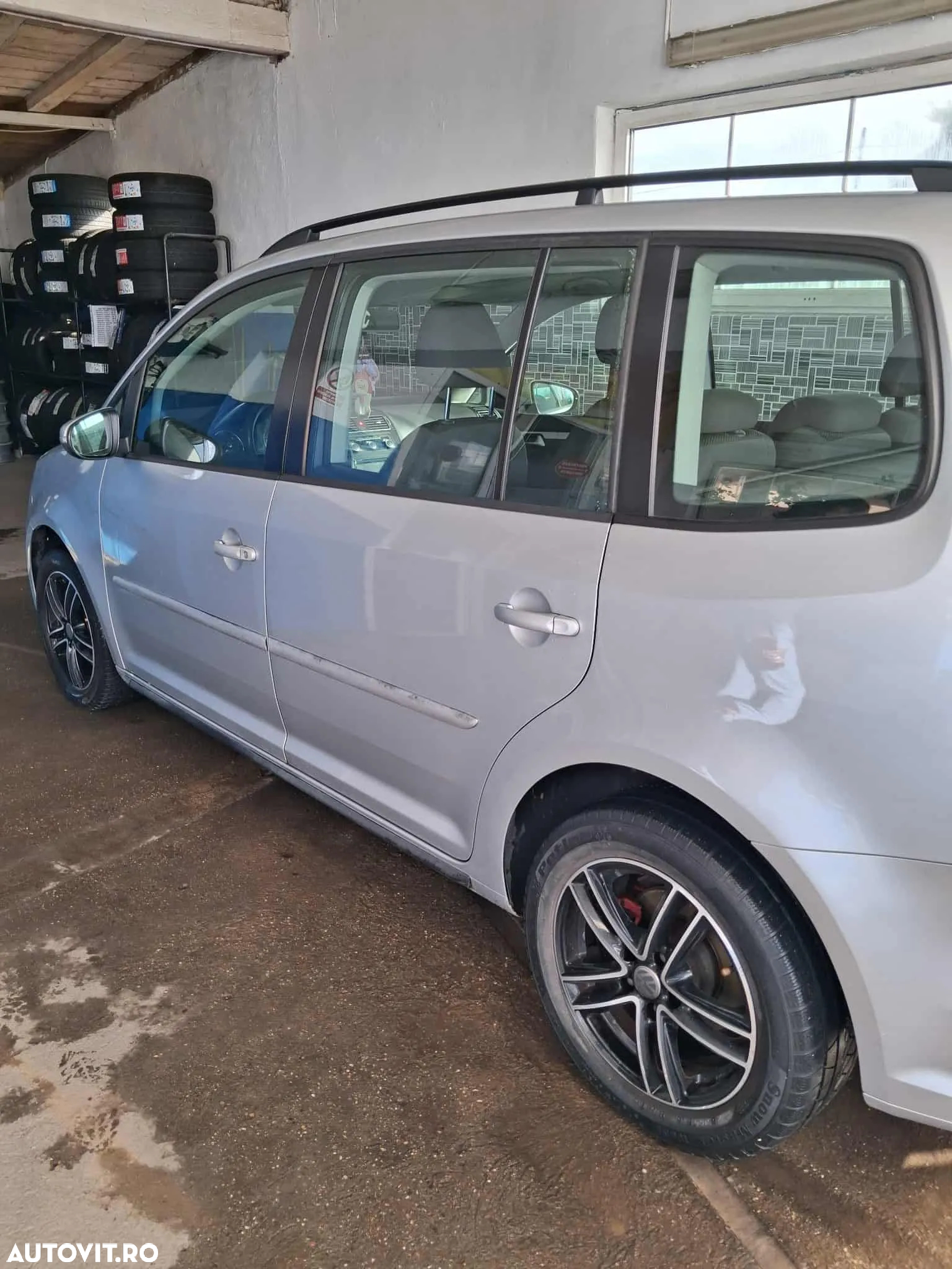 Volkswagen Touran 1.6 TDI BlueMotion Technology Comfortline - 3