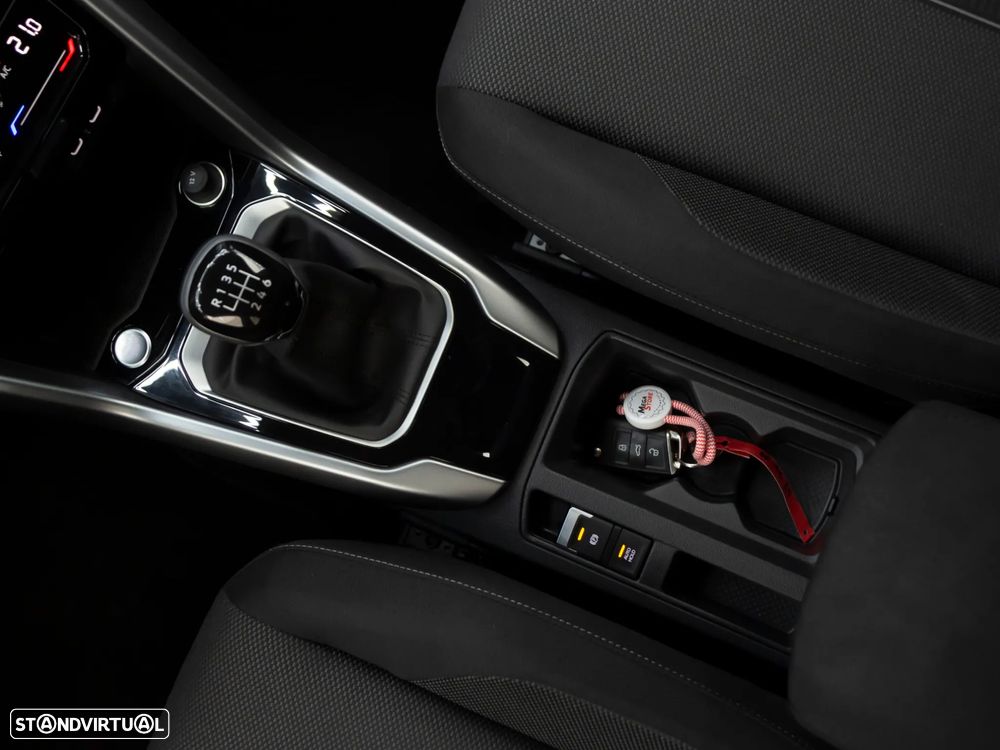 VW T-Roc 1.0 TSI Urban - 41