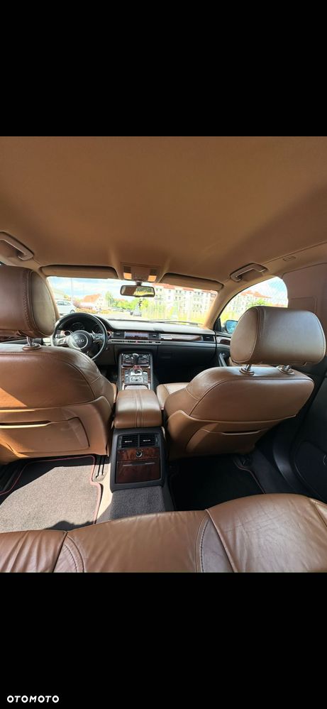 Audi A8 - 6