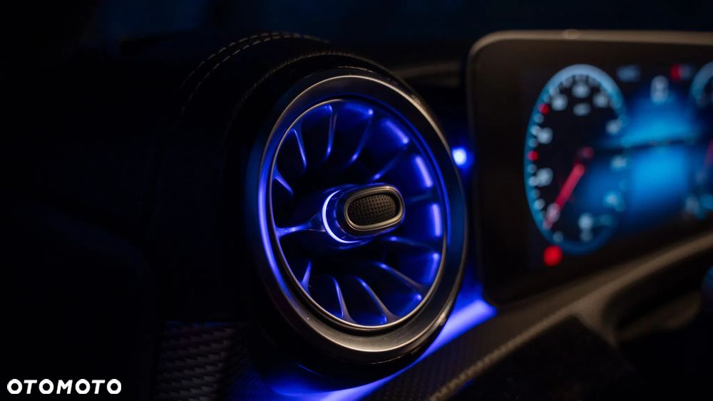 Mercedes-Benz CLA 180 d 7G-DCT AMG Line - 10