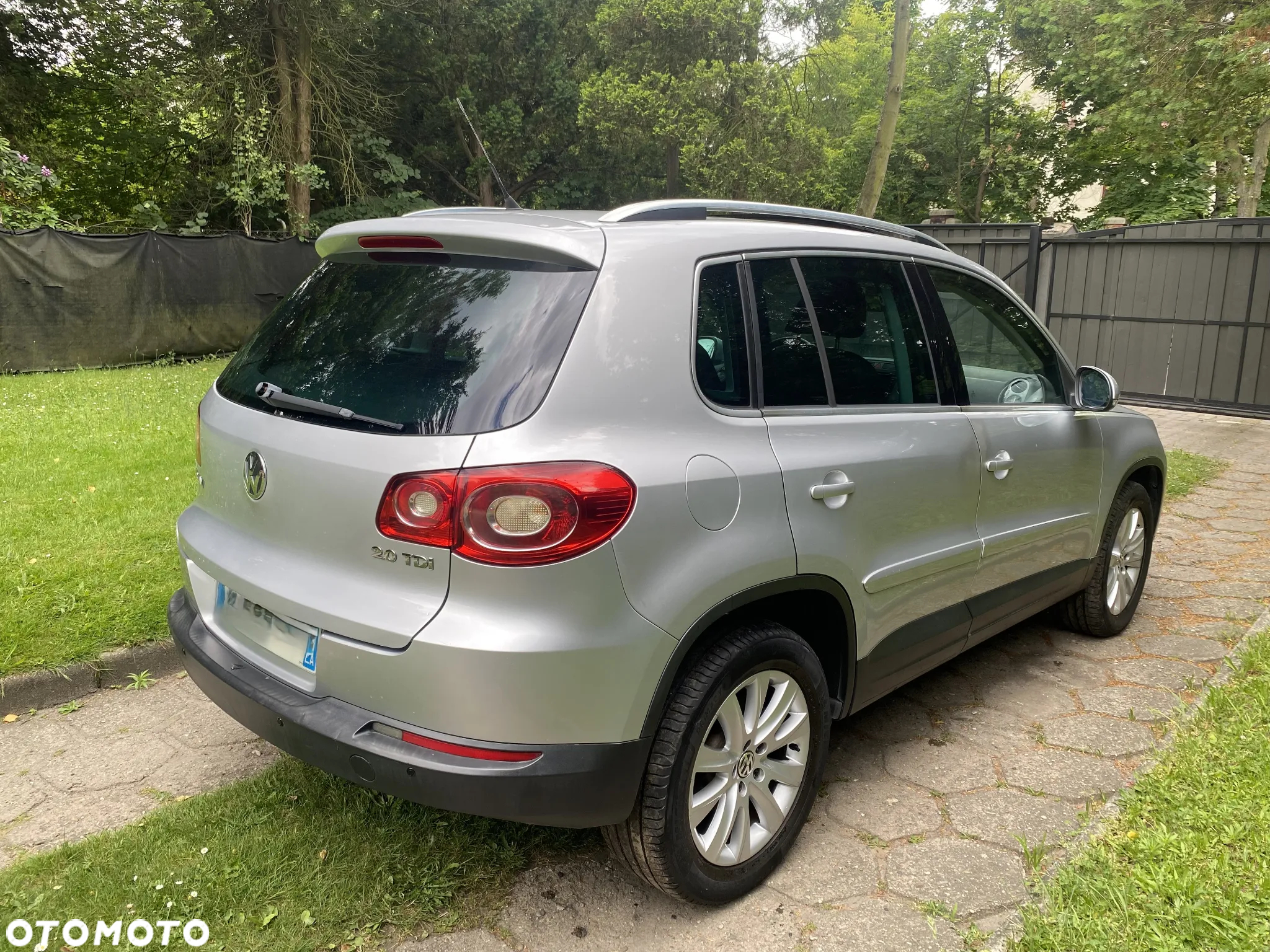 Volkswagen Tiguan - 2