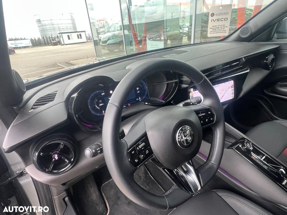 Alfa Romeo Junior 1.2 FWD eDCT6 MHEV Ibrida Speciale - 5