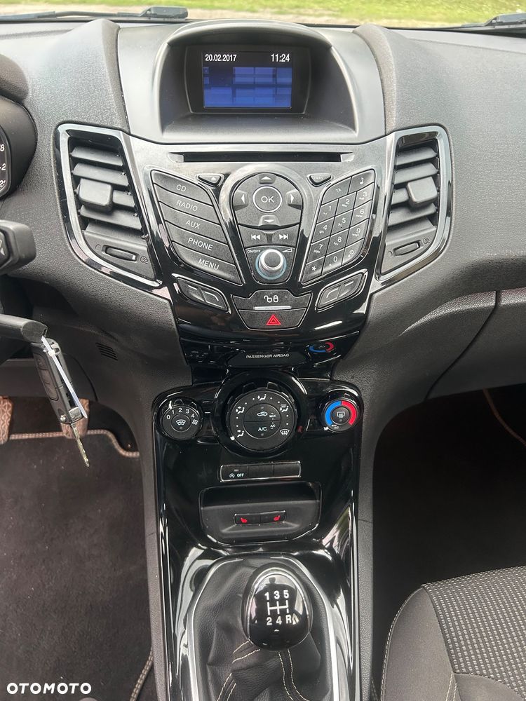 Ford Fiesta 1.0 Celebration - 25