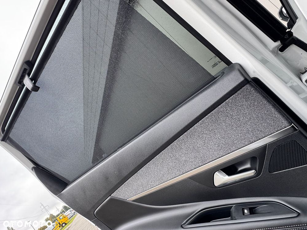Peugeot 5008 2.0 BlueHDI Allure S&S - 19