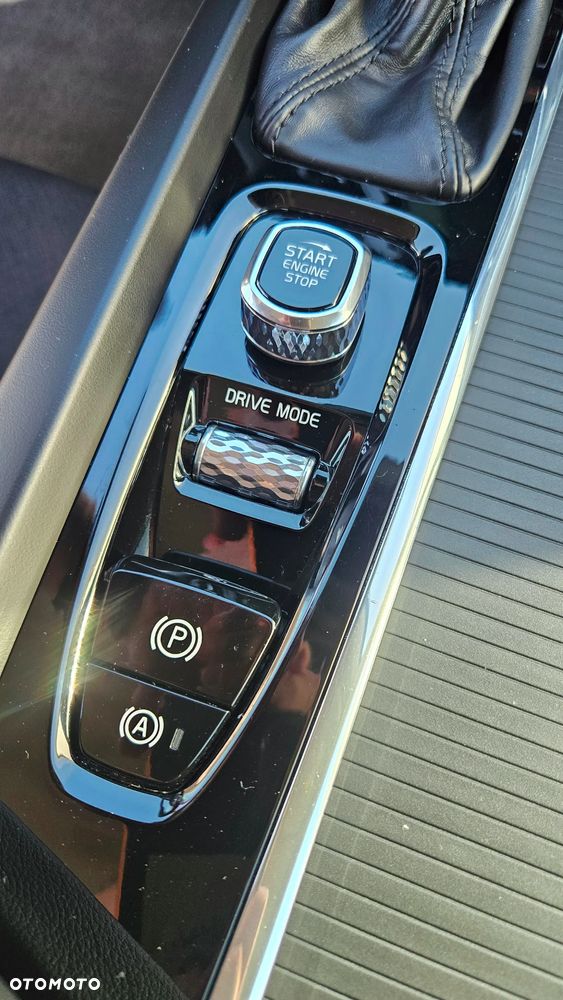 Volvo XC 60 T5 GPF AWD Momentum - 19