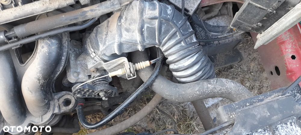 FORD FIESTA MK6 1.3 8V pokrywa zaworów - 3