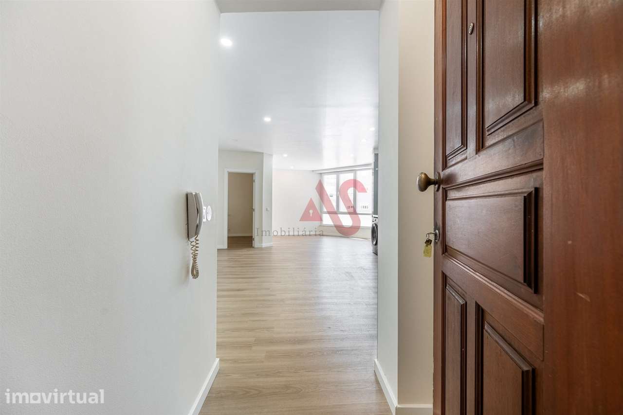 Apartamento T1+1 Totalmente Remodelado em Vila do Conde a Apenas 4 min - Grande imagem: 2/16