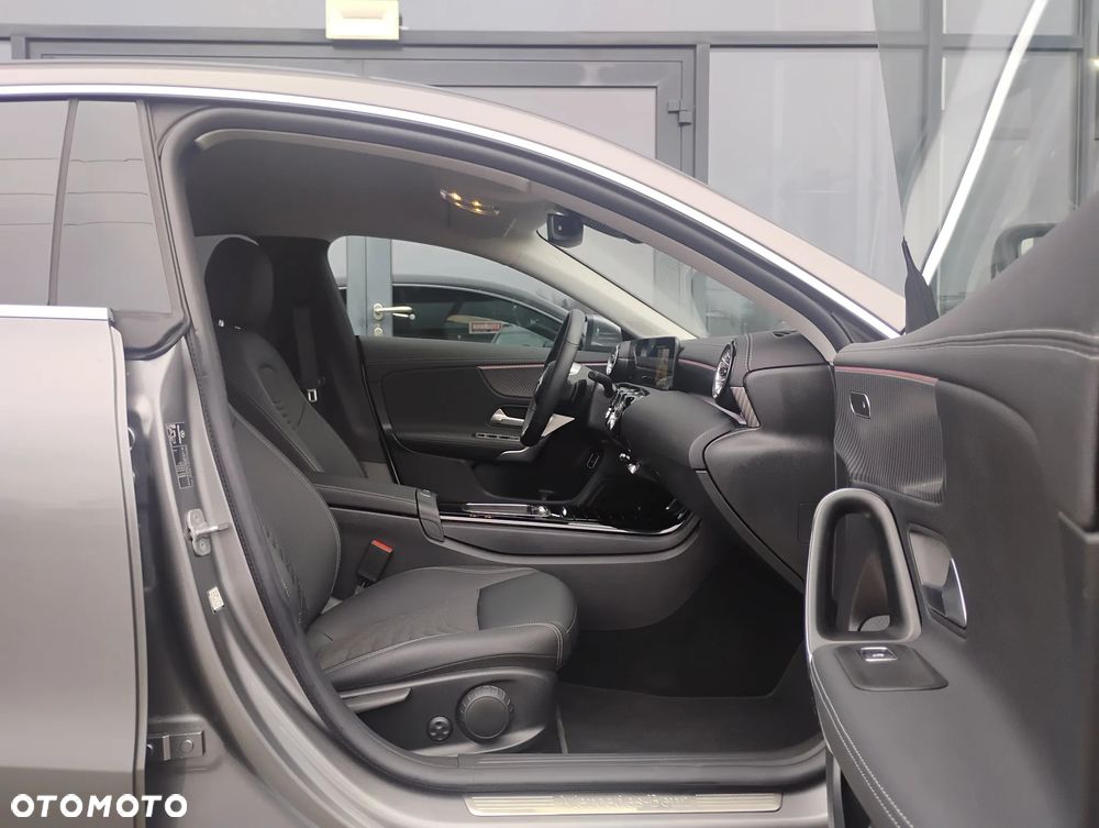 Mercedes-Benz CLA 180 mHEV Progressive 7G-DCT - 15
