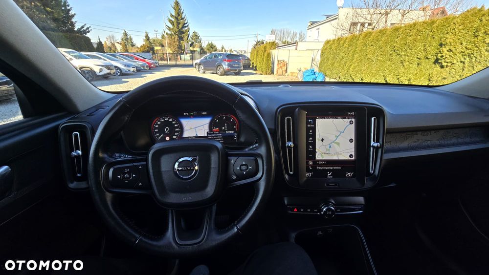 Volvo XC 40 D3 SCR Momentum Core - 18