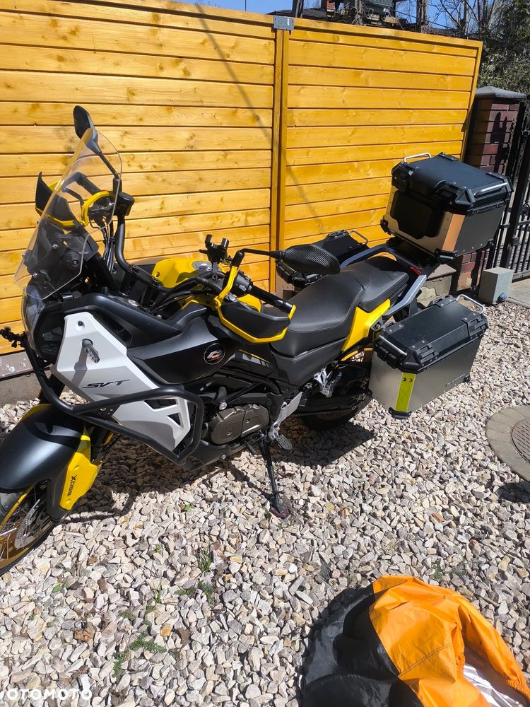 QJMOTOR SVT 650X - 2