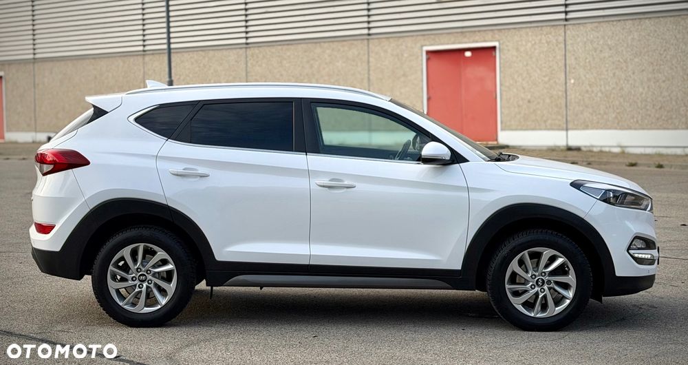 Hyundai Tucson 1.6 GDI BlueDrive Style 2WD - 12