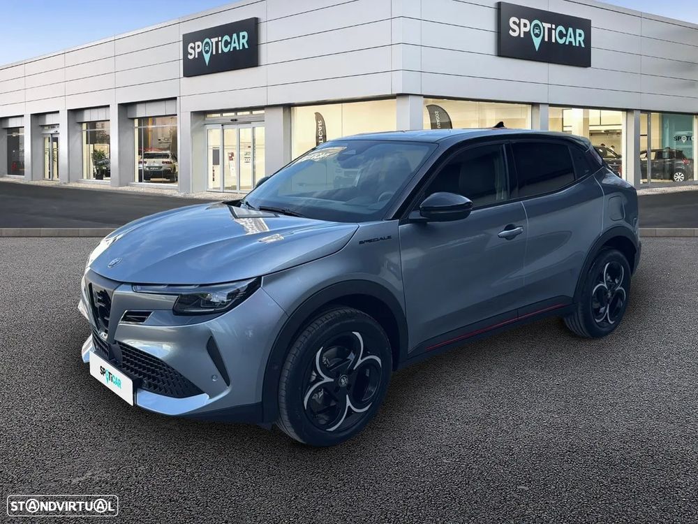 Alfa Romeo Junior 1.2 Speciale eDCT6 - 1