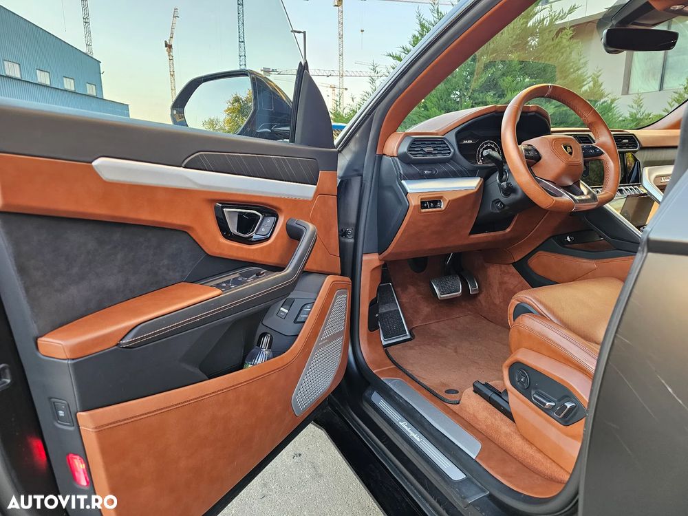 Lamborghini URUS - 7