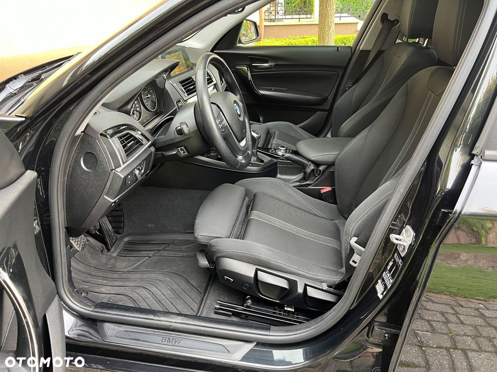 BMW Seria 1 120i Sport Line - 10