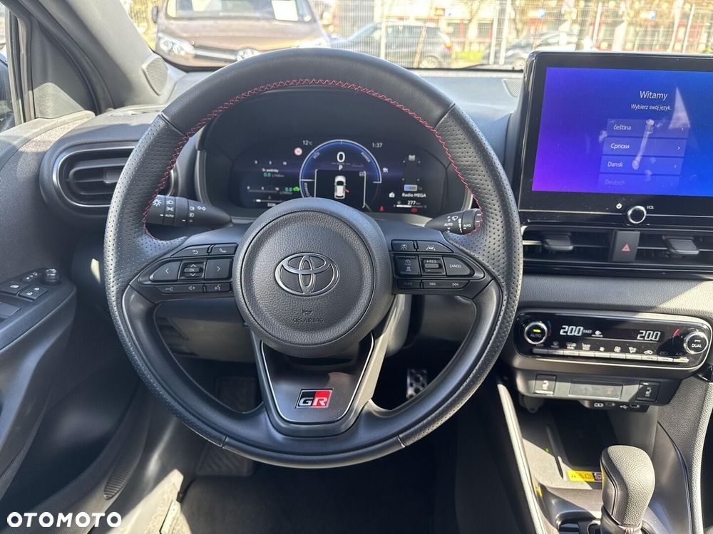 Toyota Yaris - 14