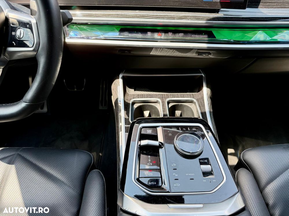 BMW Seria 7 - 8