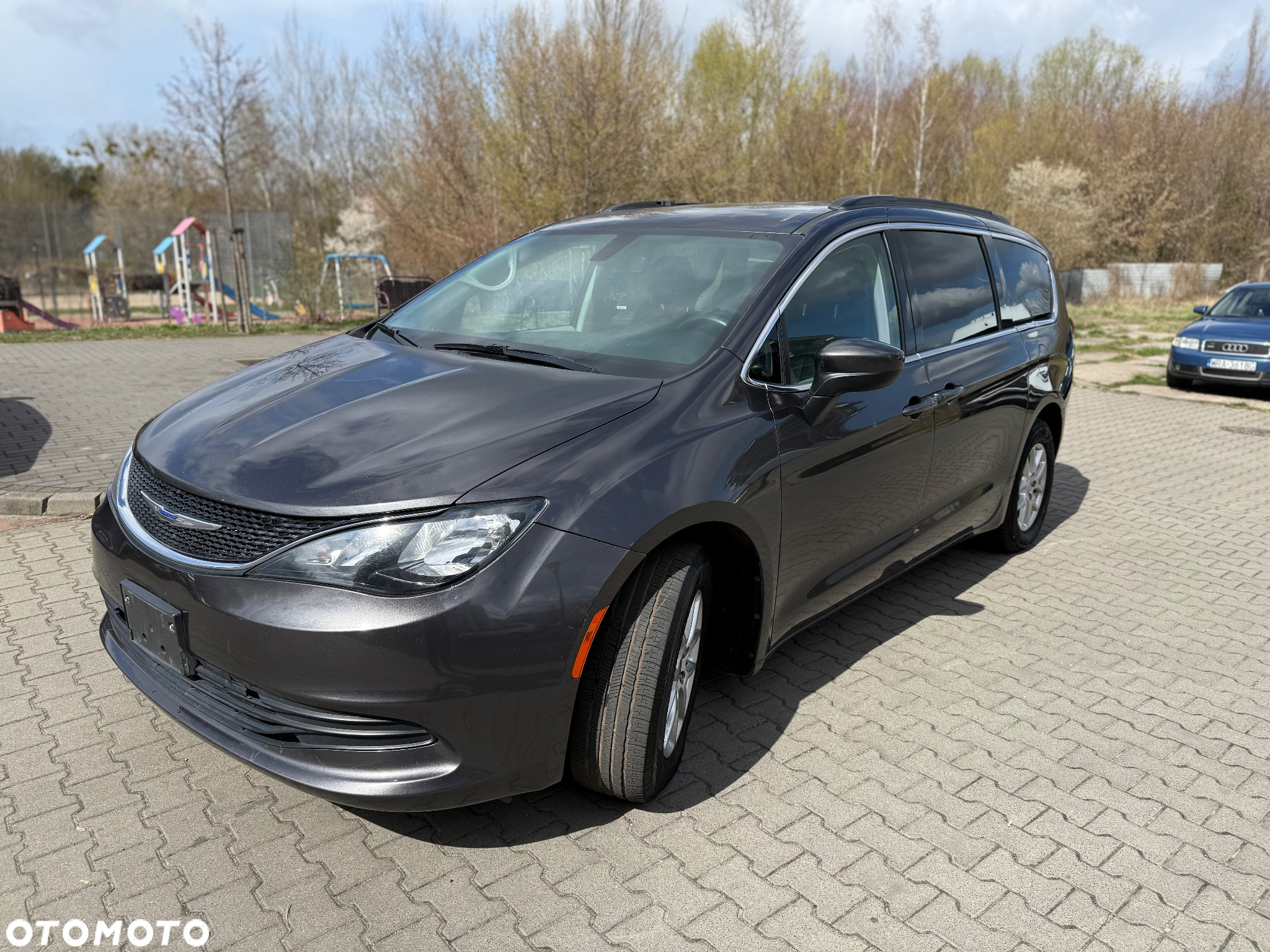 Chrysler Pacifica - 3