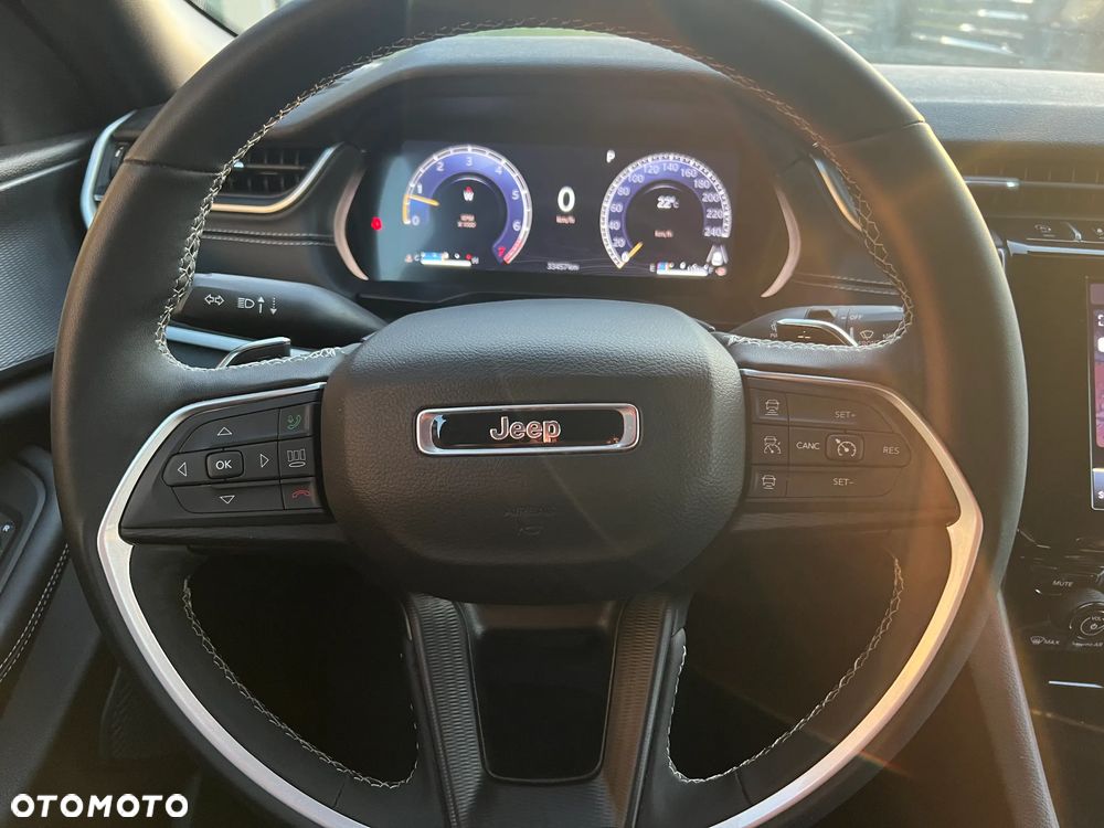 Jeep Grand Cherokee - 19