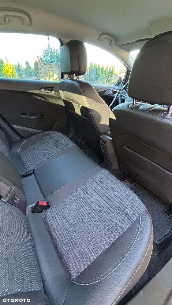 Opel Astra 1.4 T Enjoy - 9