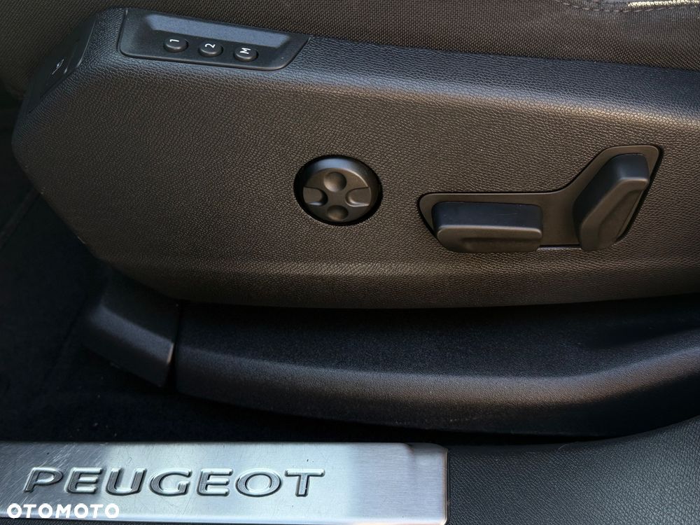 Peugeot 3008 PureTech 180 Stop & Start GPF EAT8 Allure - 8