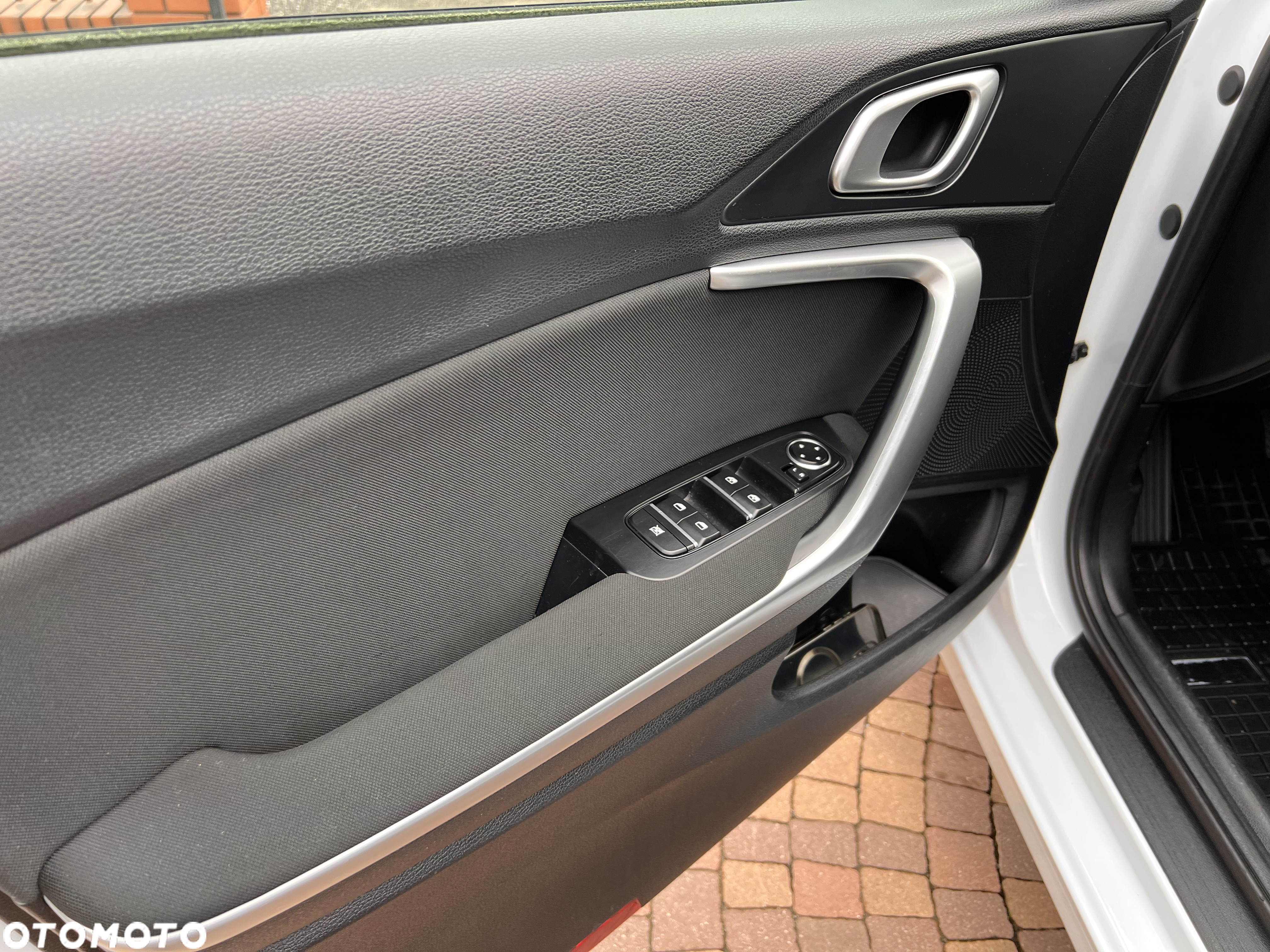 Kia Ceed 1.6 CRDi SCR M - 11