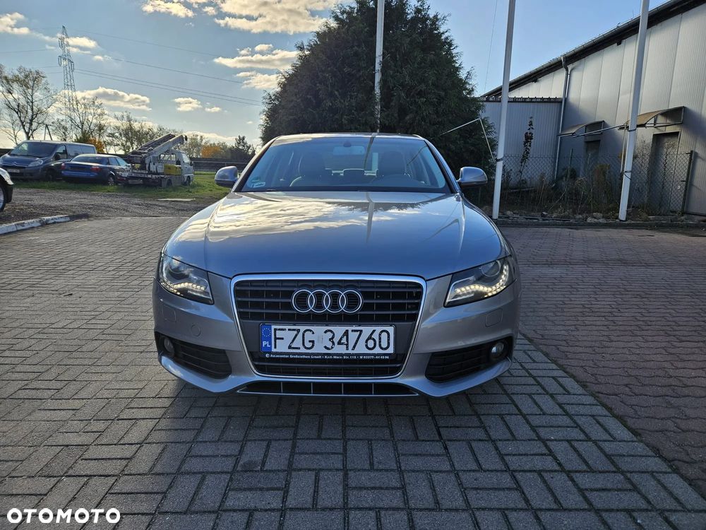 Audi A4 Limousine - 13
