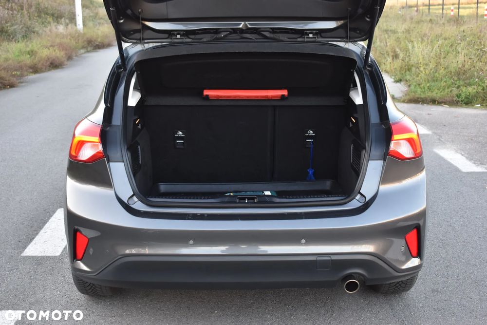 Ford Focus 1.0 EcoBoost Active Business - 21