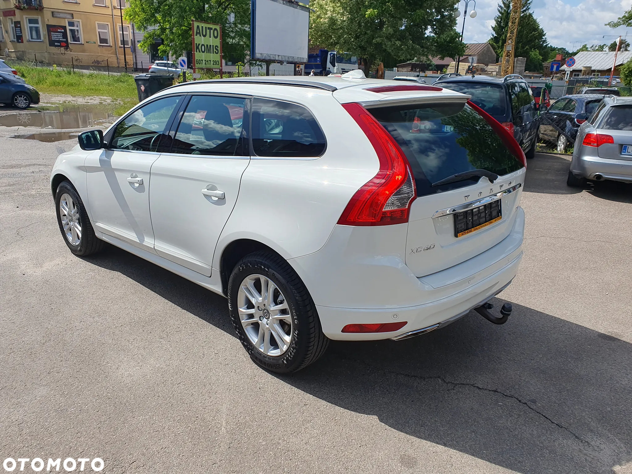 Volvo XC 60 D4 Momentum Pro - 3