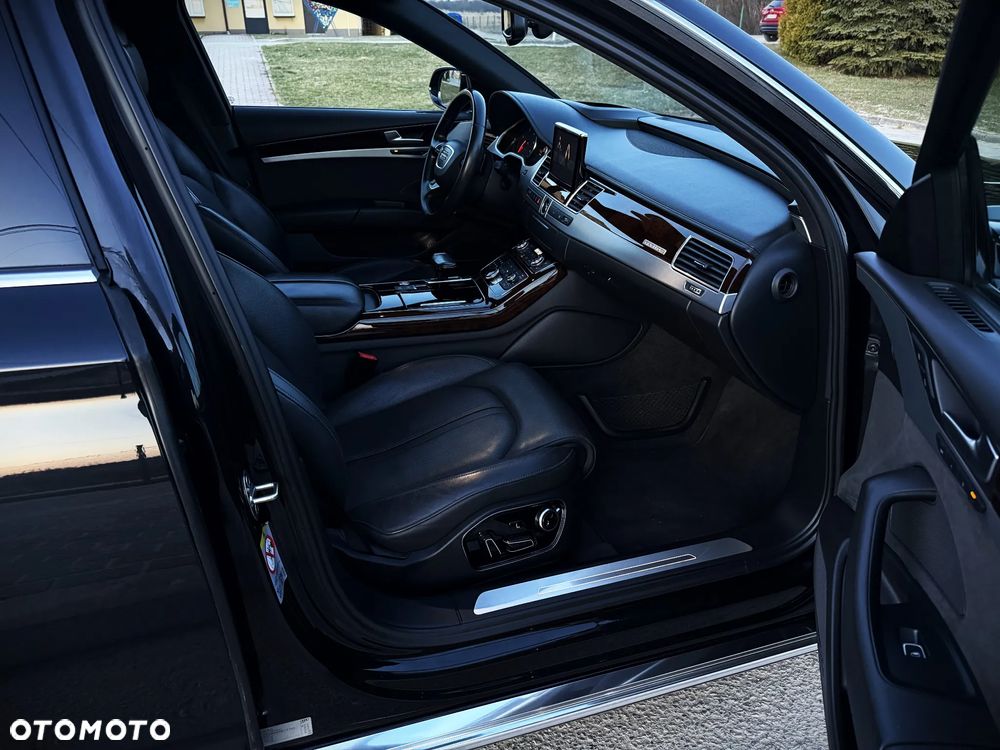 Audi A8 4.2 TDI DPF (clean diesel) quattro tiptronic - 18