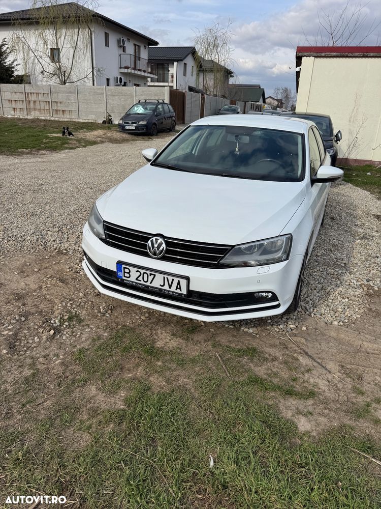 Volkswagen Jetta 2.0 TDI Comfortline - 2