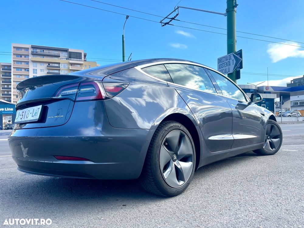 Tesla Model 3 - 12