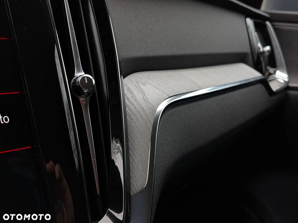Volvo V60 Cross Country - 32
