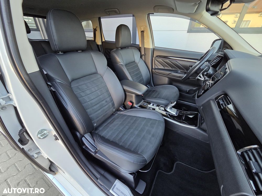 Mitsubishi Outlander - 21
