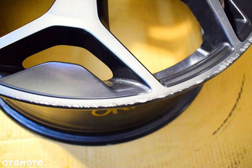 AUDI 18 ,,S-Line A1 RS 82A Nowy Model Oryginał - 4