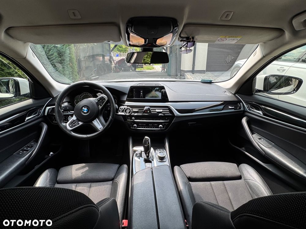 BMW Seria 5 520d xDrive - 6