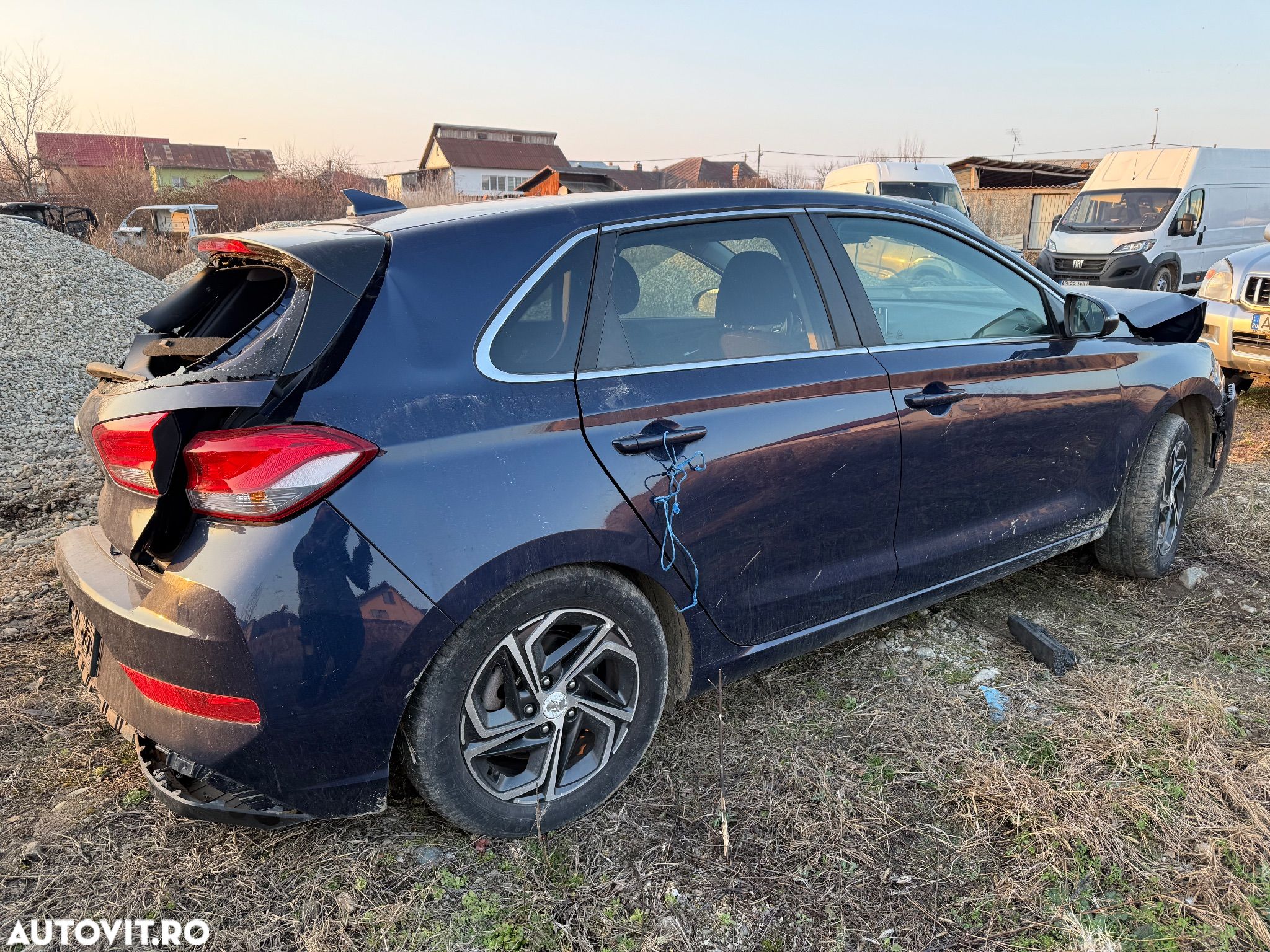 Dezmembrări Hyundai i30 2020 PD a 3 generație motor benzină pde cod motor G4LG-6l cilindree 1498. 80,9 Benzină - 1