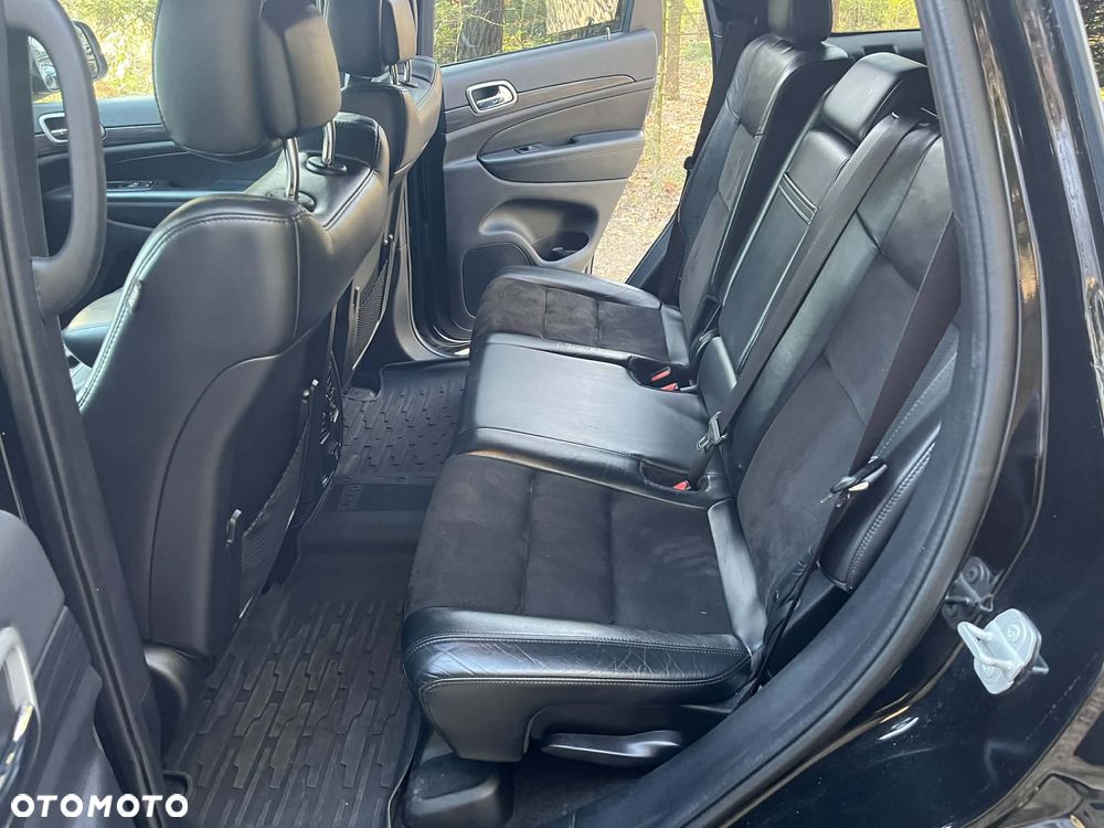 Jeep Grand Cherokee - 11