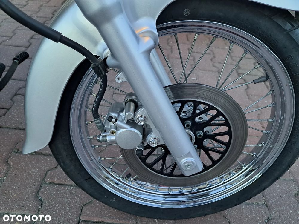 Suzuki Intruder - 6
