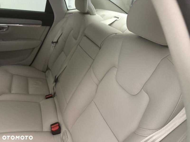 Volvo S90 D4 SCR Momentum Pro - 19
