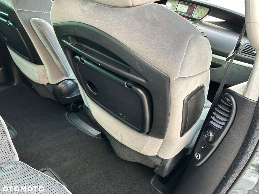 Peugeot 807 HDi 165 Premium - 20