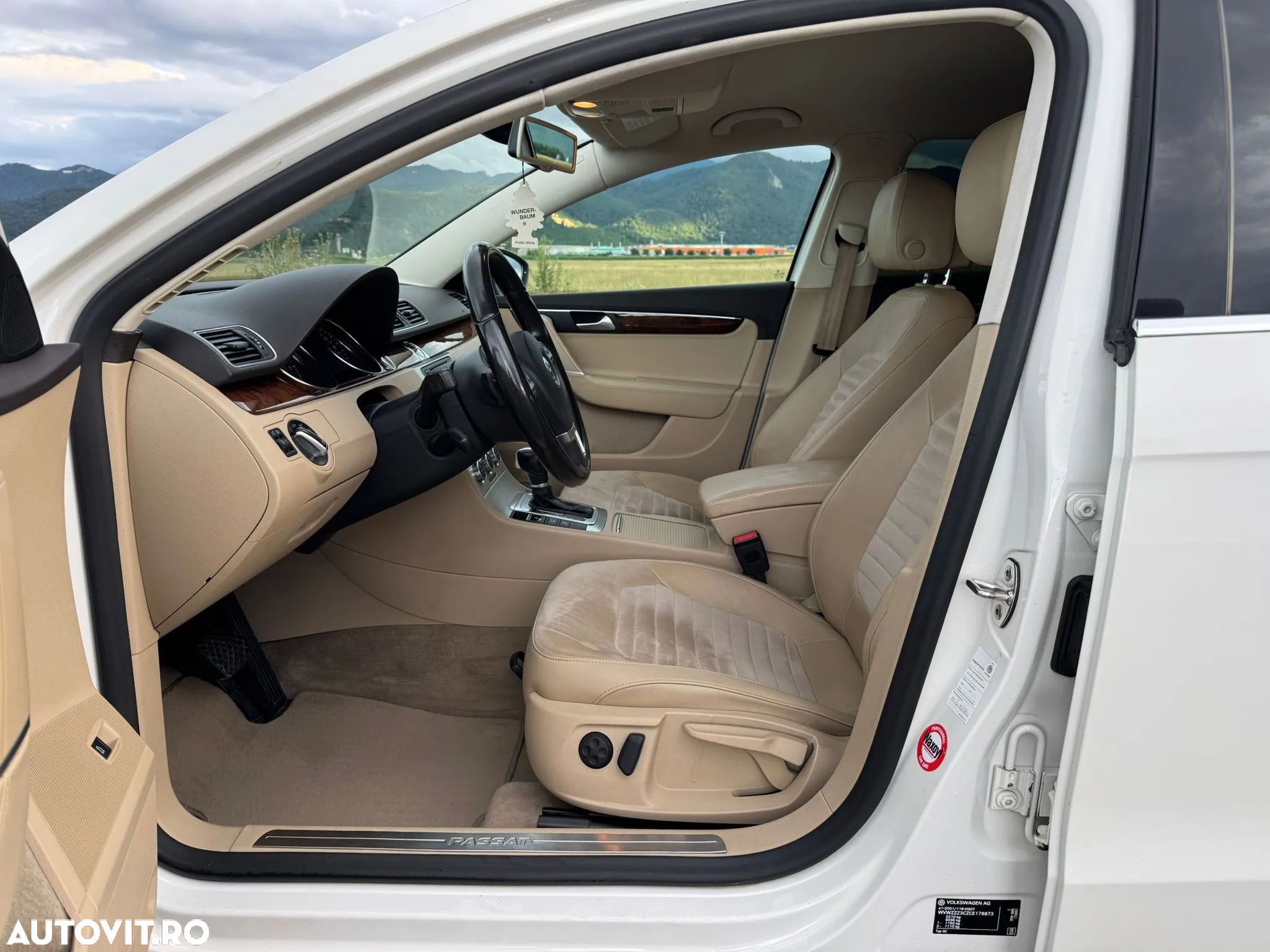 Volkswagen Passat Variant 2.0 TDI BlueMotion Technology DSG Highline - 18
