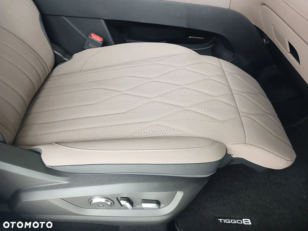 Chery Tiggo 8 1.5 T-GDI Super Hybrid Prestige DCT - 13