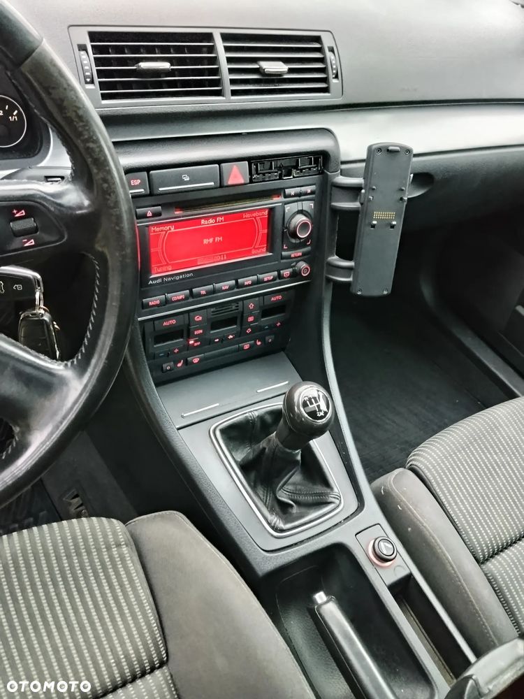 Audi A4 Avant 2.7 TDI DPF - 12