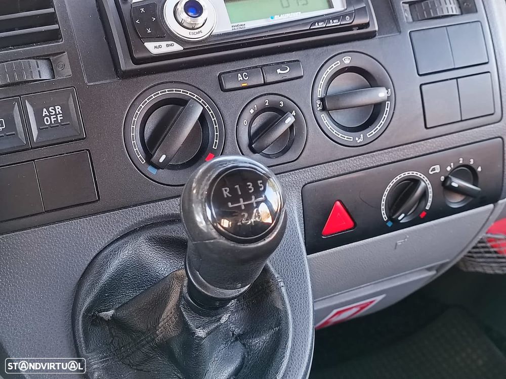 VW Transporter - 11